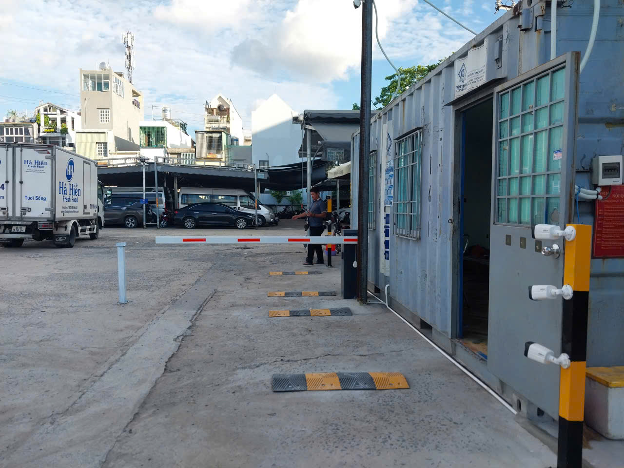 Dự Án Lắp Đặt Hệ Thống Giữ Xe Ô Tô Thông Minh Tại 426 Bình Lợi